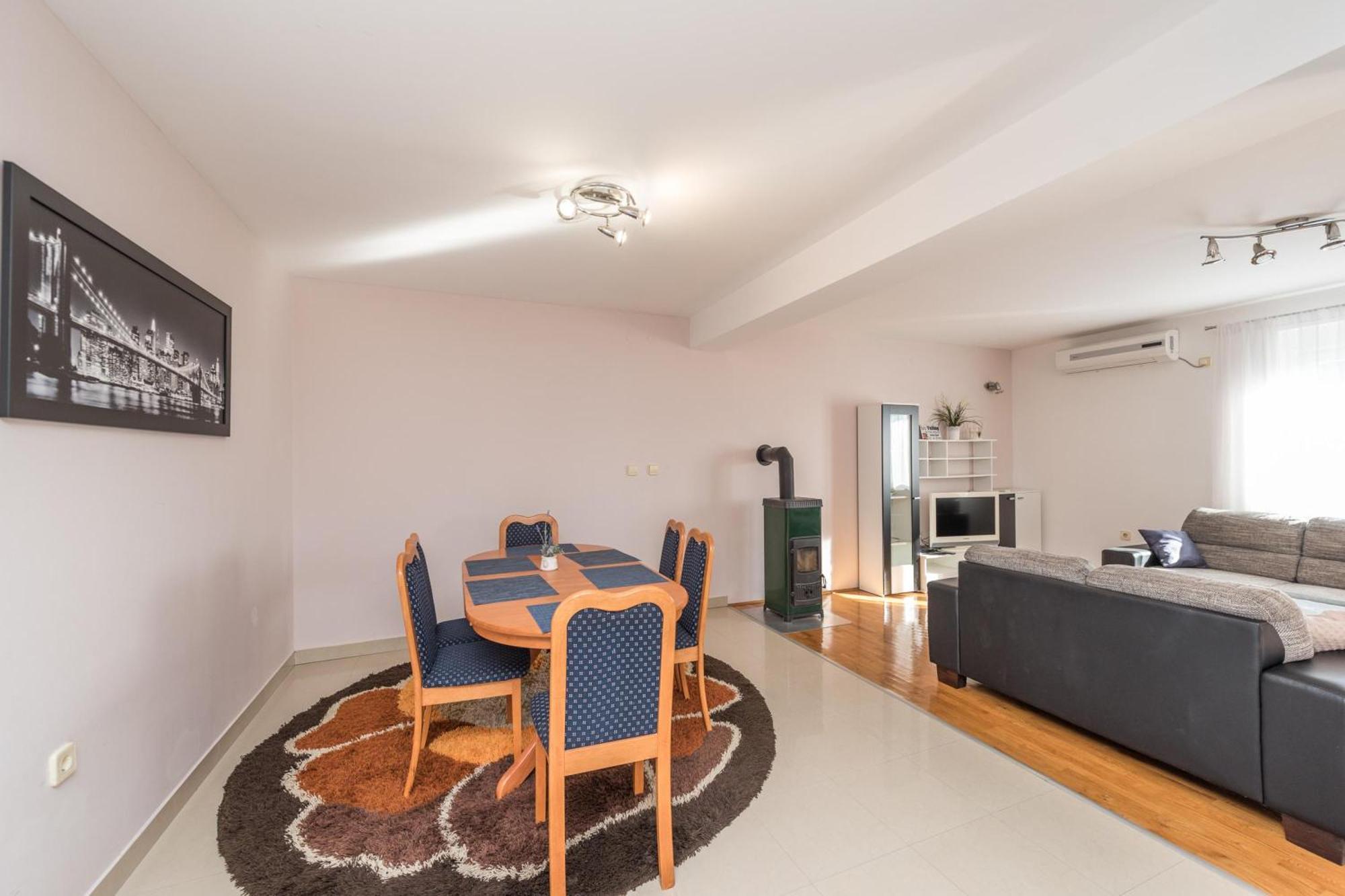 Family Friendly Pool House Ana - Happy Rentals Bibinje Luaran gambar