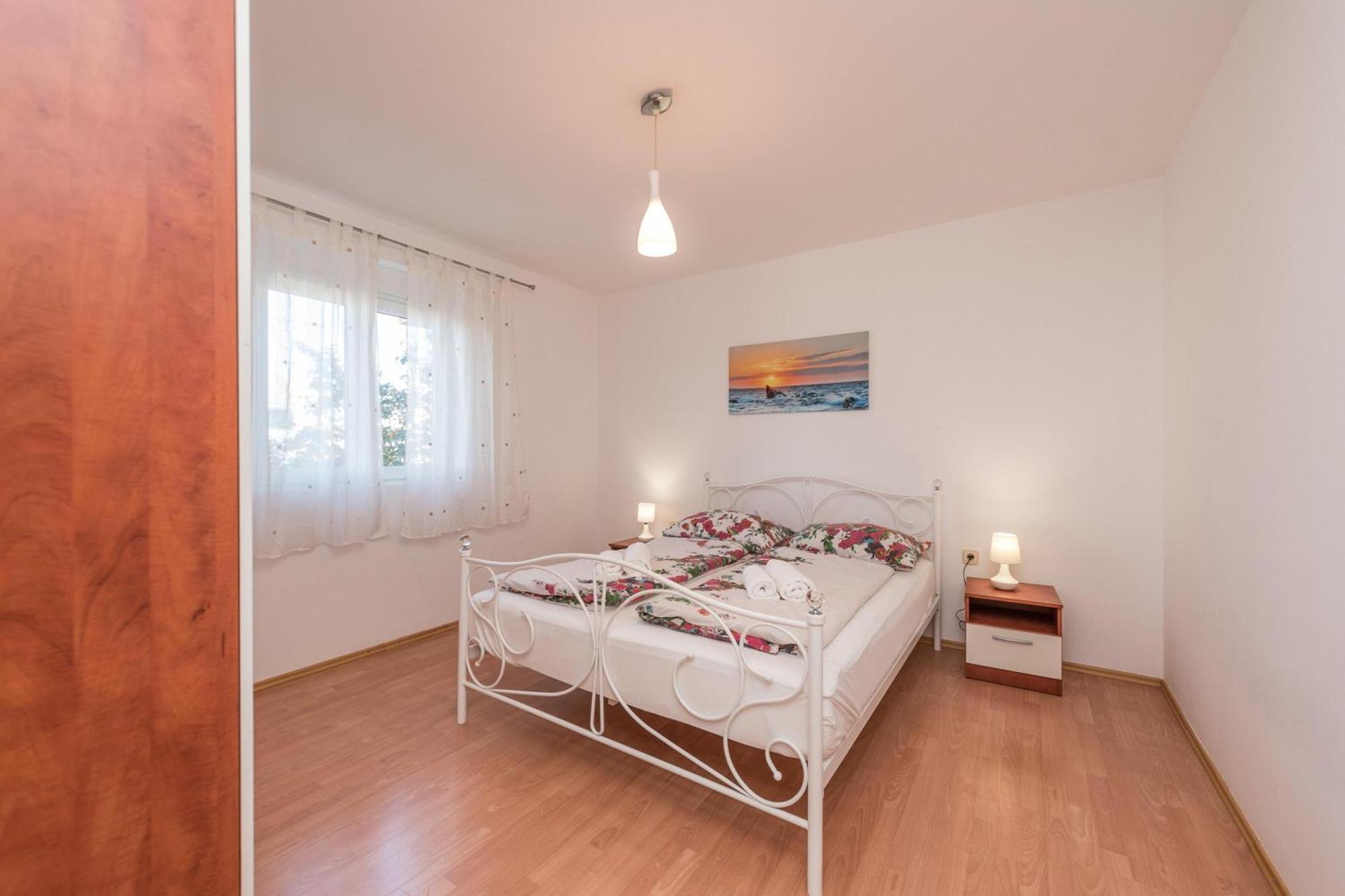 Family Friendly Pool House Ana - Happy Rentals Bibinje Luaran gambar